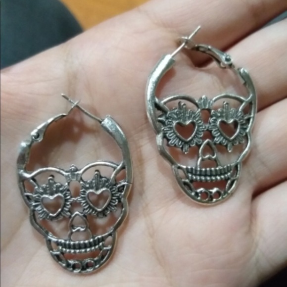 Gold Punk Rock Skull Earrings - Picture 9 of 9